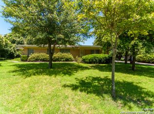 215 Leisure Dr, Balcones Heights, TX 78201