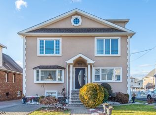 17 John St, East Rutherford, NJ 07073