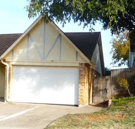 3rd image of 6413 Westridge Dr