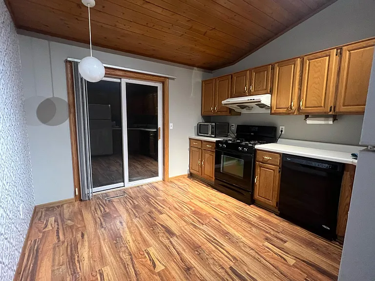 17480 Ixonia Path — Photo 12
