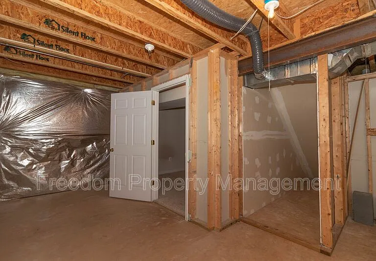 6758 Sutton Oaks Way — Photo 10