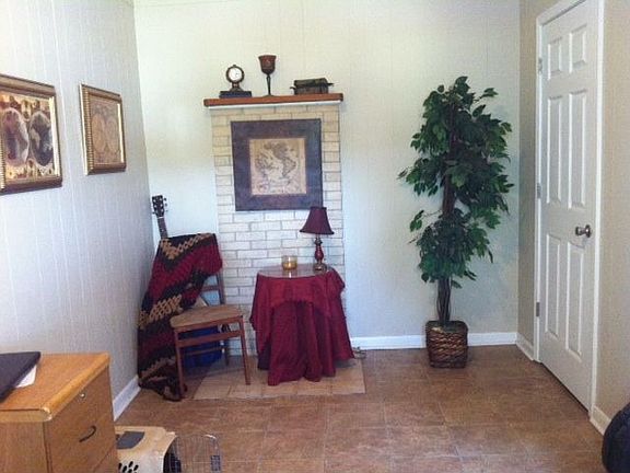 5th image of 204 W Jefferson Ave