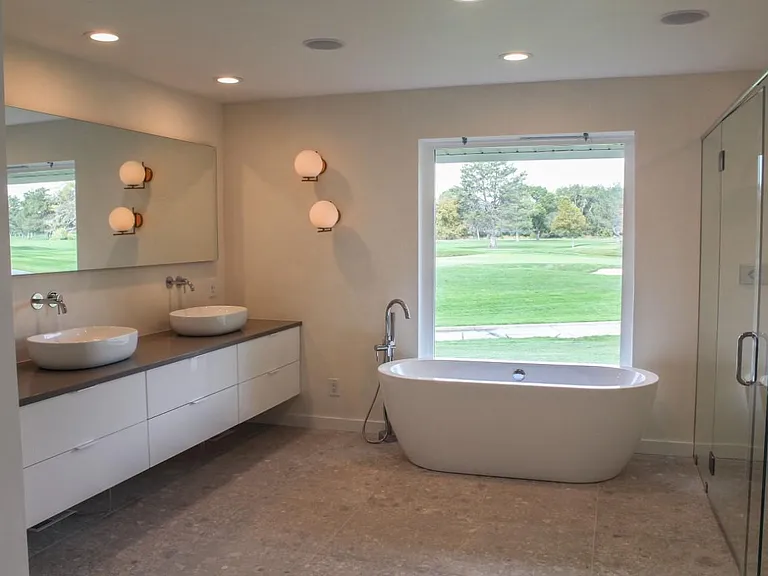 8 Marrcrest S — Photo 4