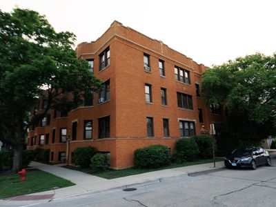 644 Harrison St APT 1, Oak Park, IL, 60304