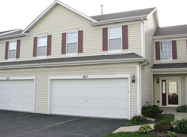 1st image of 927 Moultrie Ct #927