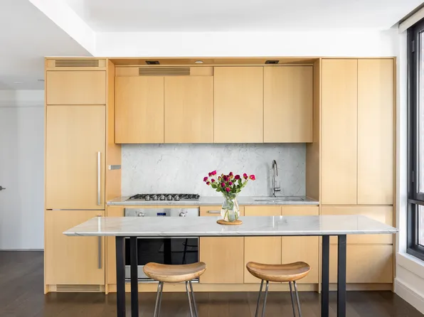 50 Greenpoint Avenue image 5 of 15