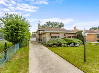 8855 N Ozanam Ave, Niles, IL 60714