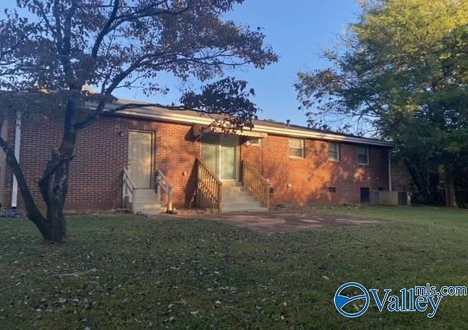 3203 Dyas Dr NW — Photo 2
