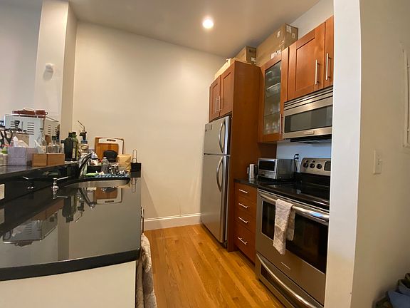 3rd image of 15 Garrison St APT 7