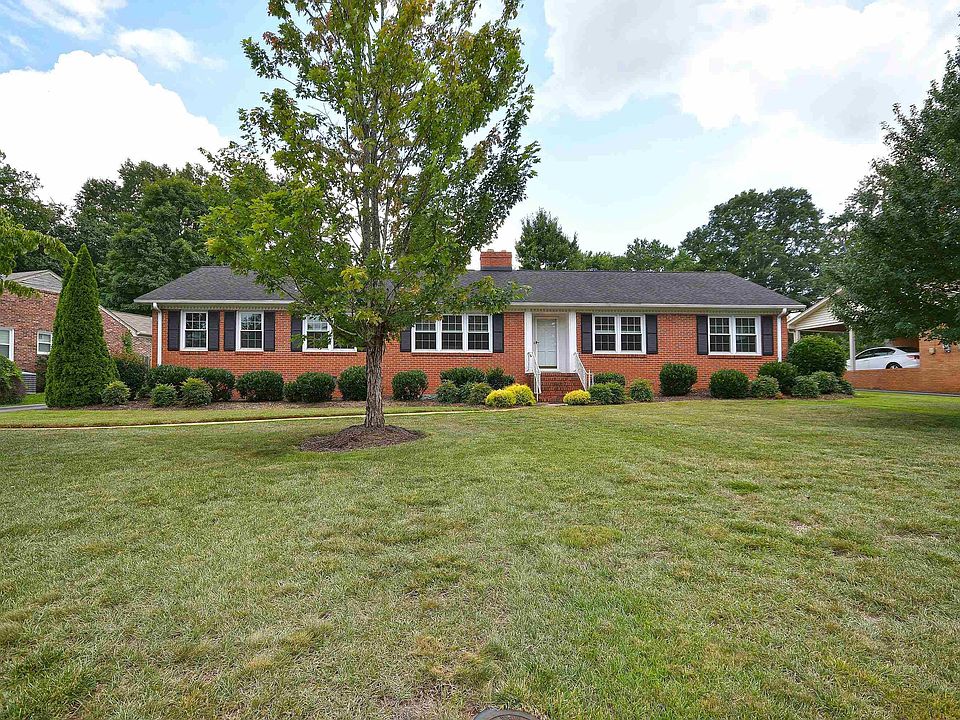 1st image of 19 Spring Forest Rd