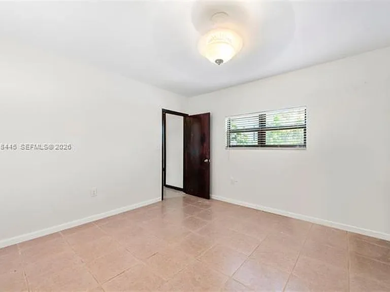540 S Shore Dr — Photo 39
