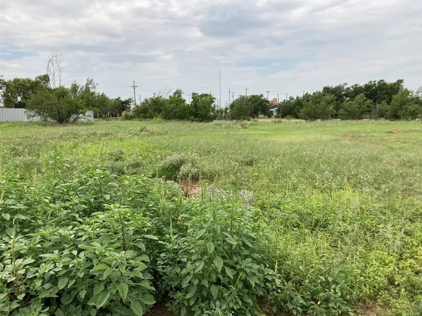 1479 Holman Rd, Burkburnett, TX 76354