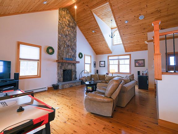 2nd image of 114 Mountain View Drive