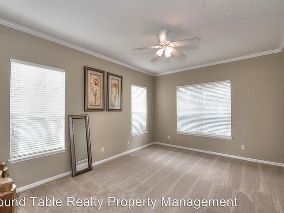 5th image of 140 Strawberry Ln