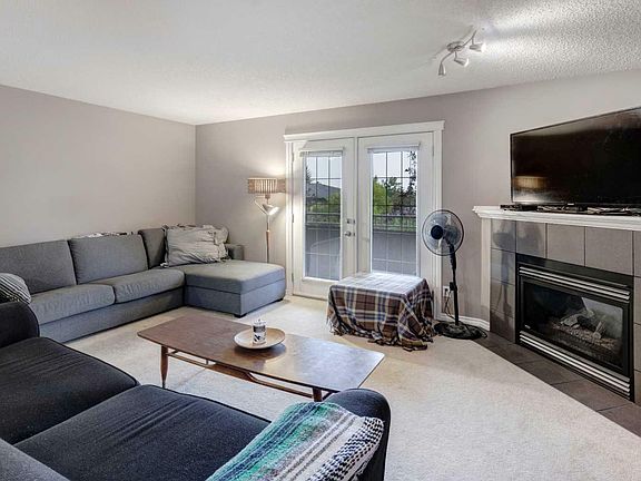 4th image of 302 30th Ave NE Unit 302