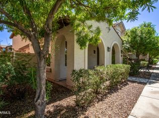 992 S Reber Ave, Gilbert, AZ 85296