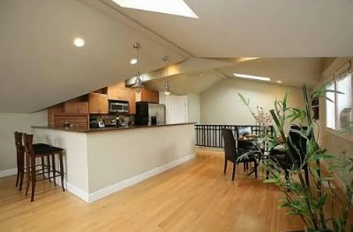 519 Federal Ave E — Photo 1