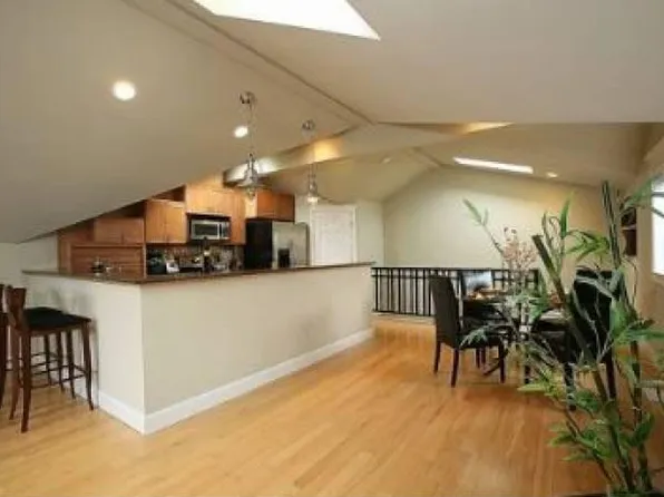 (undisclosed Address), Seattle, WA 98102