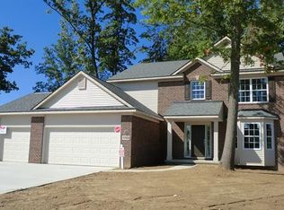 1762 Kristina Dr, White Lake, MI