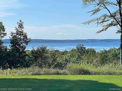 8050 Broken Rdg E, Harbor Springs, MI, 49740