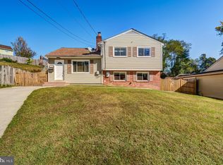 13203 Staggs Ct, Woodbridge, VA 22191