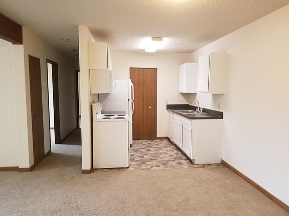 3rd image of 1131 Michigan Ave E APT 16