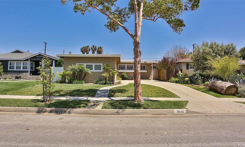 1st image of 3640 Conquista Ave