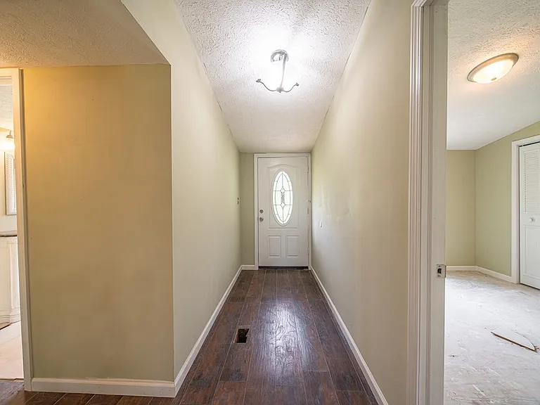 70 Shephard Dr — Photo 6