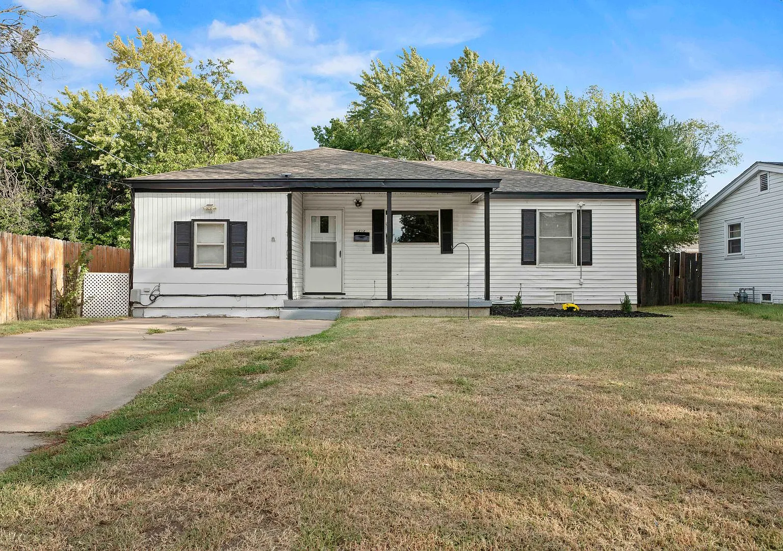 1616 E Funston Updated & Move-In Ready! — Photo 1