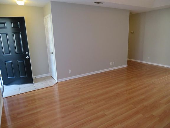 3rd image of 111 Turtle Creek Dr
