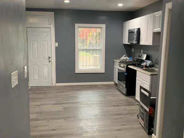 752 Bartlett Ave, Baltimore, MD 21218