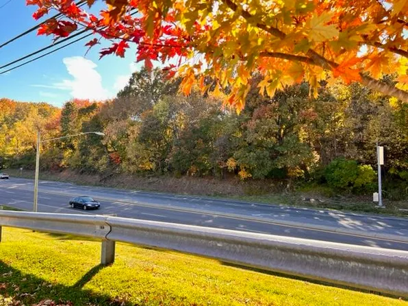 4252 Summit St, Roanoke, VA 24018