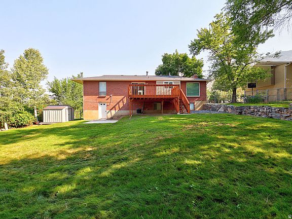 4th image of 518 Aspen Way