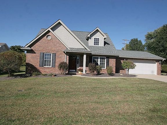 3rd image of 102 W Savannah Dr