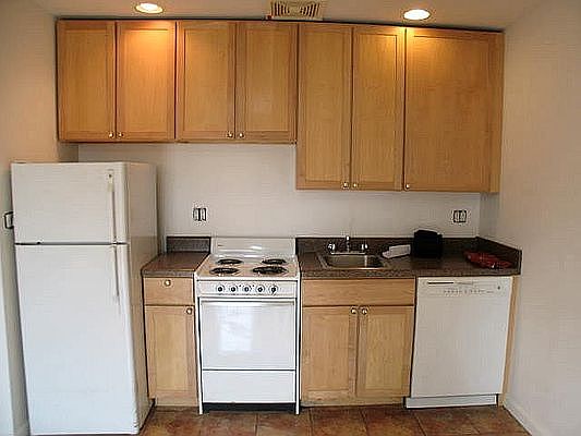 5th image of 27-10 Astoria Blvd #3C