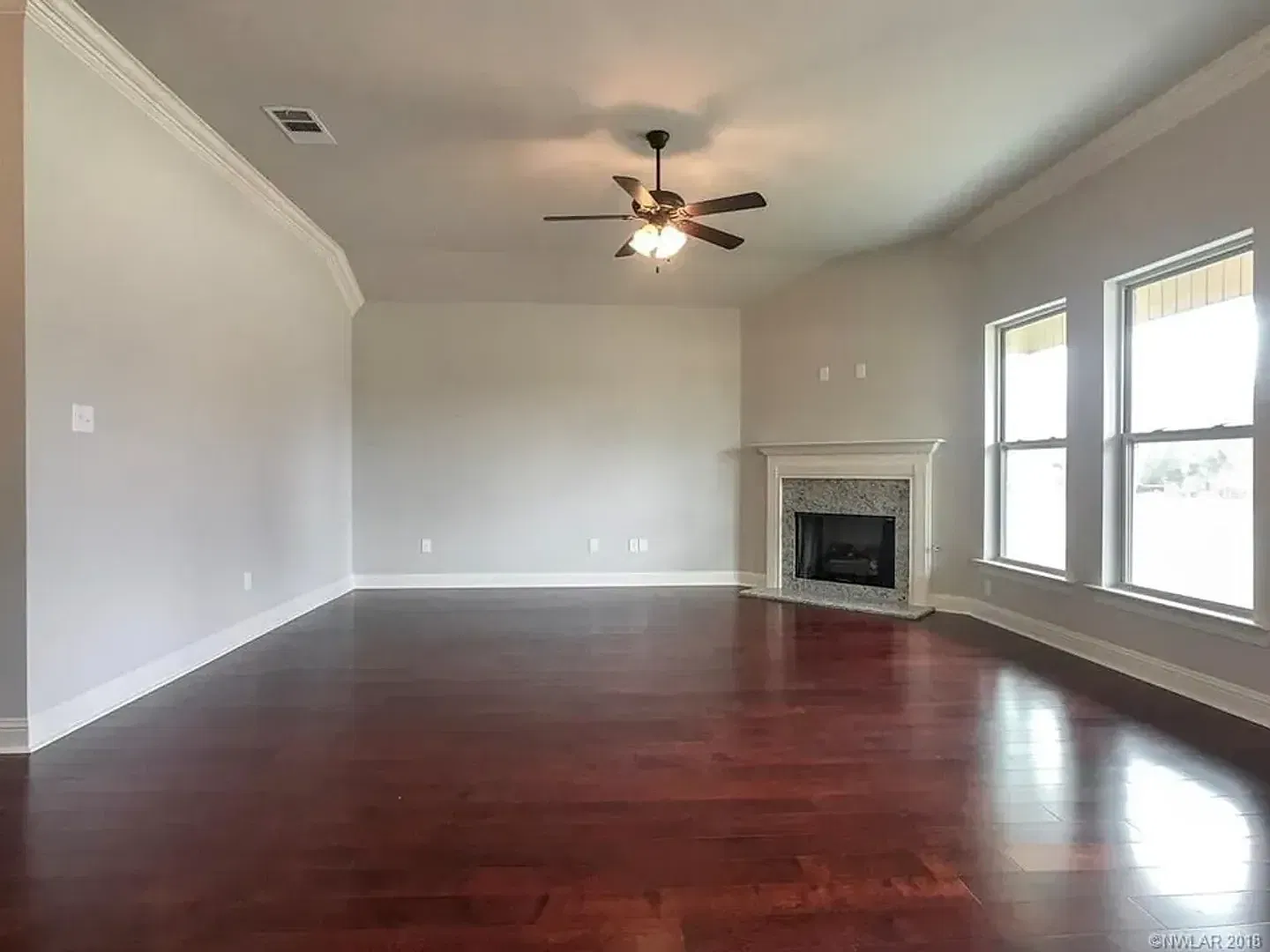 Stoner Hill 3 Bdrm, 2 Bath — Photo 4