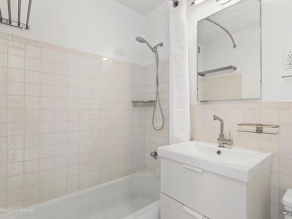 4th image of 330 E 33rd St APT 9C