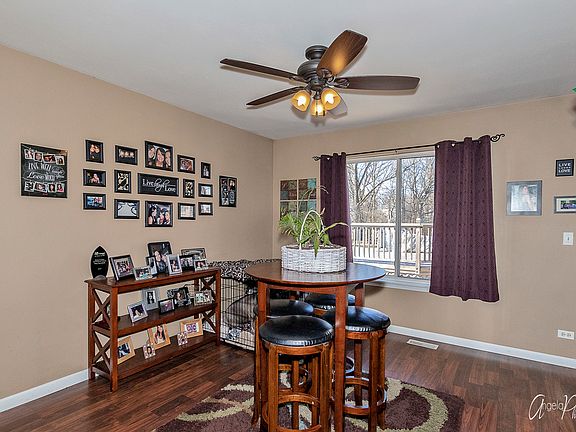 5th image of 419 E Castlebar Ct