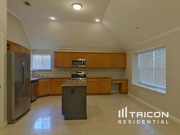 4th image of 2708 Hemingway Dr