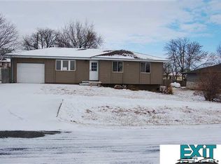 604 W Pine St, Ceresco, NE 68017