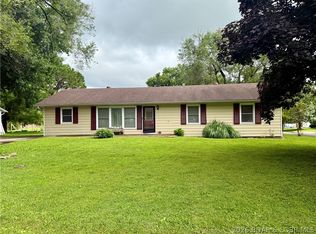 130 Center St, Tipton, MO 65081