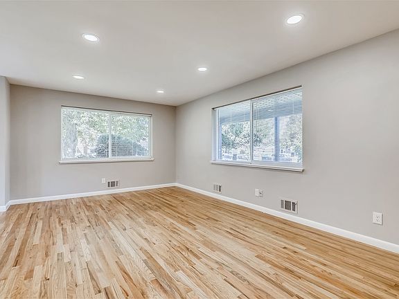 2nd image of 1732 Florence St
