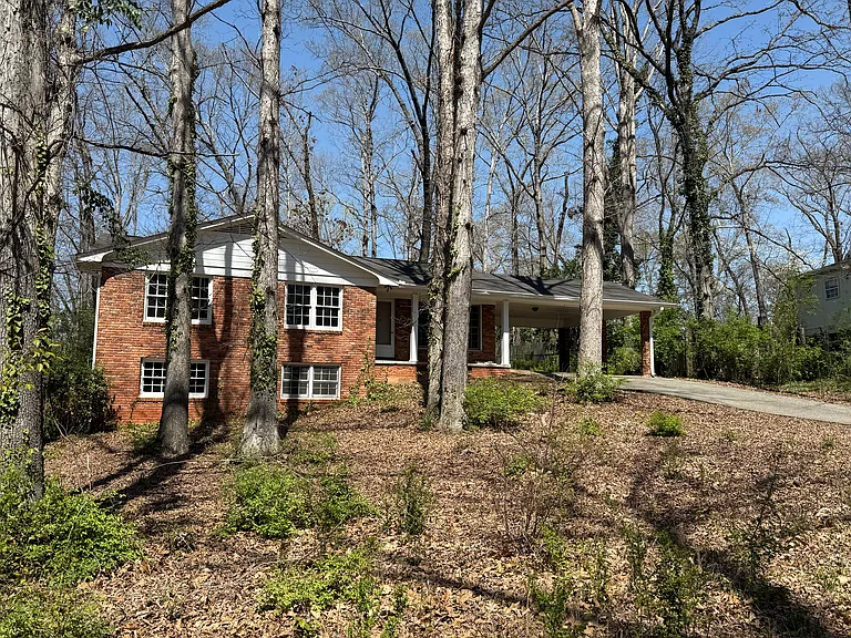 101 College Cir — Photo 1