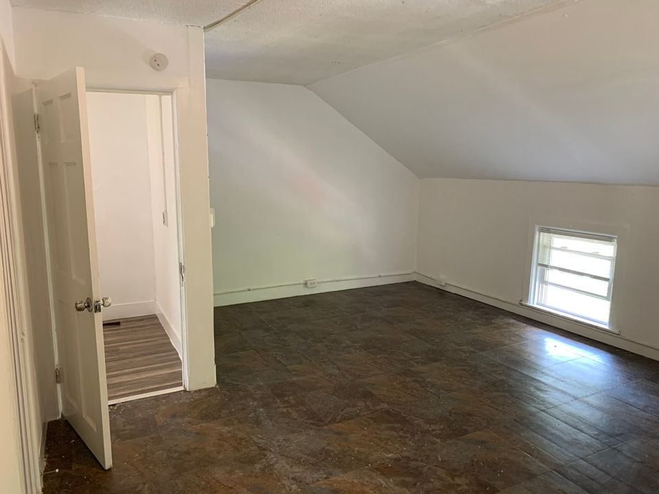1st image of 480 Norwich Ave