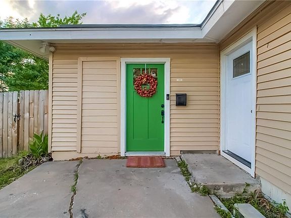2nd image of 4602 Little Hill Cir