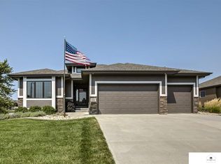 20764 Ames Ave, Elkhorn, NE 68022