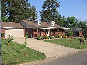 1st image of 95 Heathcoat Dr