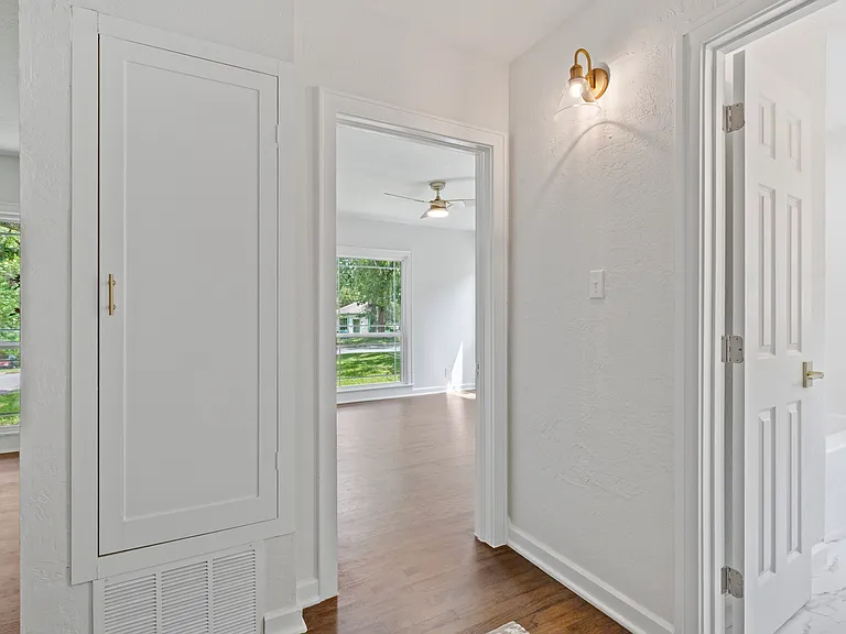 46 Vaughn Dr — Photo 19