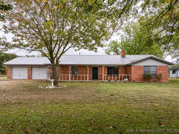 1977 Green Acres Dr, Bokchito, OK 74726