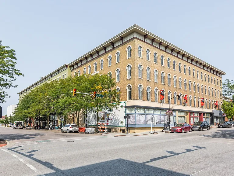 Lahr Apartments — Photo 13